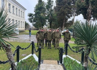 Минобороны: Память воинов-добровольцев увековечена в стенах Дурипшской средней школы №2