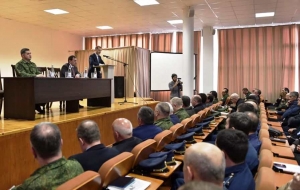 В Министерстве обороны прошла встреча кандидата в Президенты Республики Абхазия Адгура  Ардзинба с личным составом оборонного ведомства.