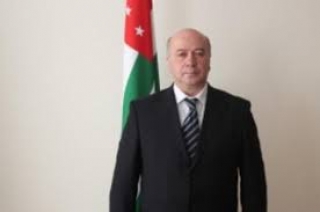 Чрезвычайному и Полномочному Послу Республики Абхазия в Республике Южная Осетия А. М. Елбакиеву