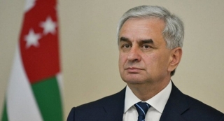 Аԥсны Аҳәынҭқарра Атәылахьчара аминистр Владимир Ануа ԥасатәи ахада Рауль Ҳаџьымба имшира идиныҳәалеит