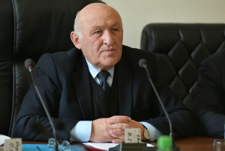 Спикер Народного Собрания – Парламента Республики Абхазия Валерий Кварчия направил поздравление с Днем Вооруженных Сил Республики Абхазия министру обороны Владимиру Ануа.