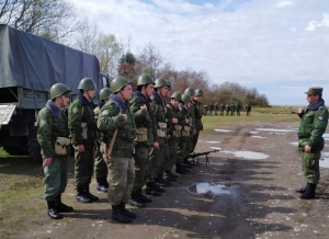 Военнослужащие командно-разведывательного центра и комендантской роты ГШ ВС РА выполнили боевые стрельбы из штатного вооружения.