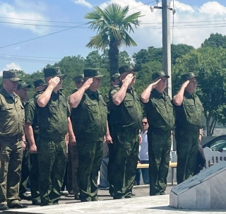 Министр обороны, генерал-полковник Владимир Ануа принял участие в церемонии открытия памятника участникам Великой Отечественной войны в населенном пункте Лашкендар Очамчырского района