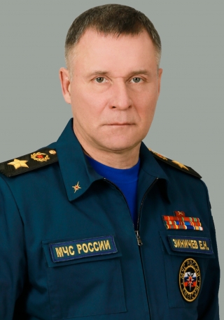 Спасая жизнь человека, трагически погиб глава МЧС России Евгений Зиничев.