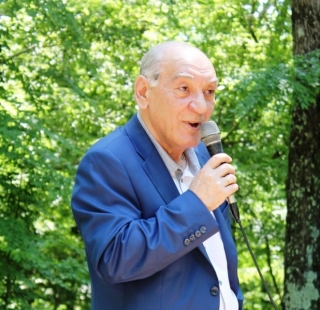 Родным и близким Владимира Григорьевича Серебрякова.